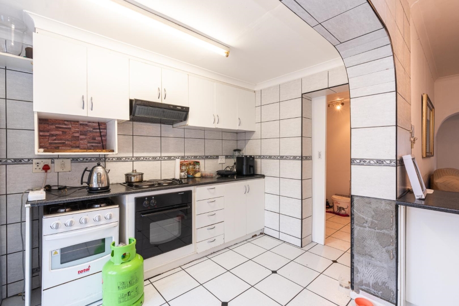 4 Bedroom Property for Sale in Brooklyn Western Cape